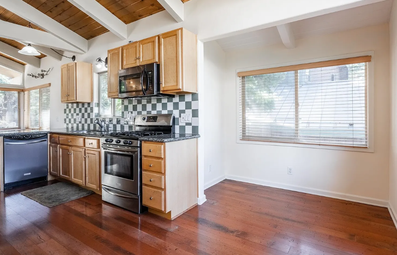 2299 Old Mammoth Rd - Photo 3 of 16