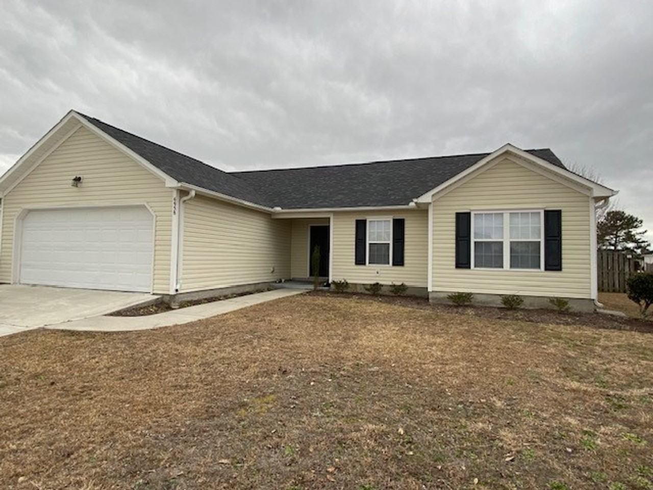 6958 Newbury Way - Photo 6 of 42