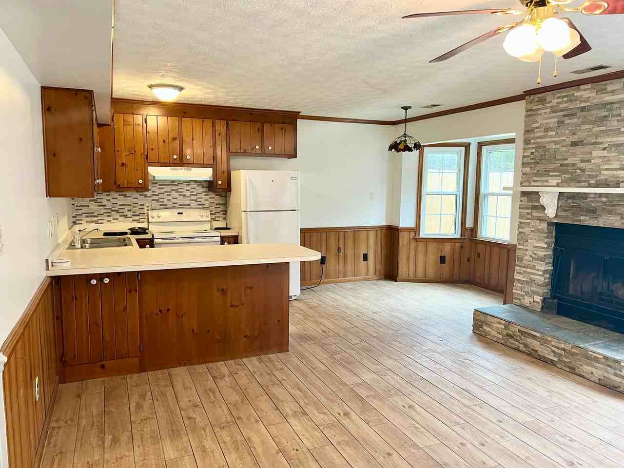 11 Valasia Rd - Photo 3 of 19