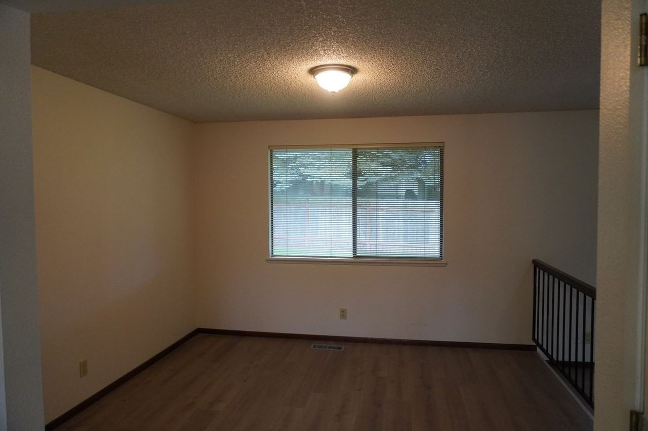 11014 Nw 28th Ct - Photo 3 of 18