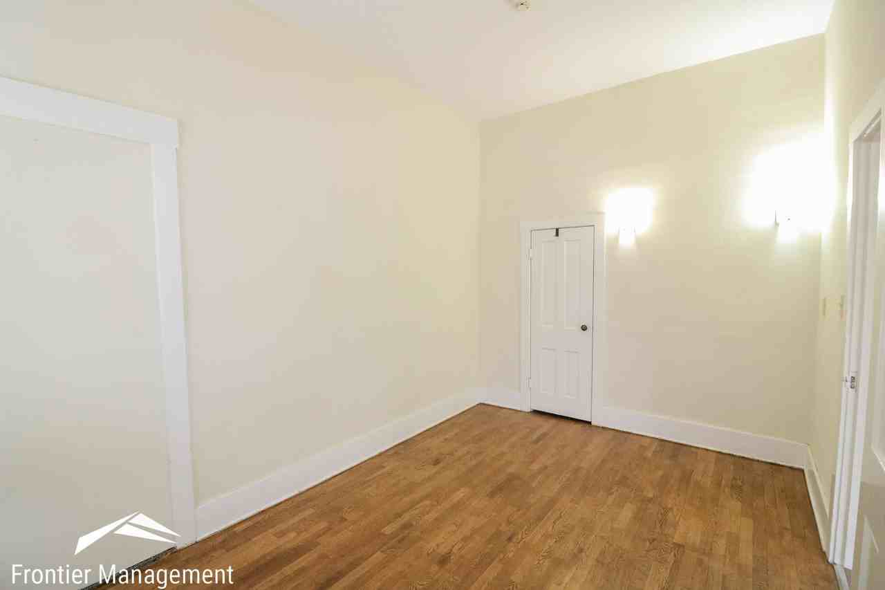 412 N 11th - Photo 4 of 10