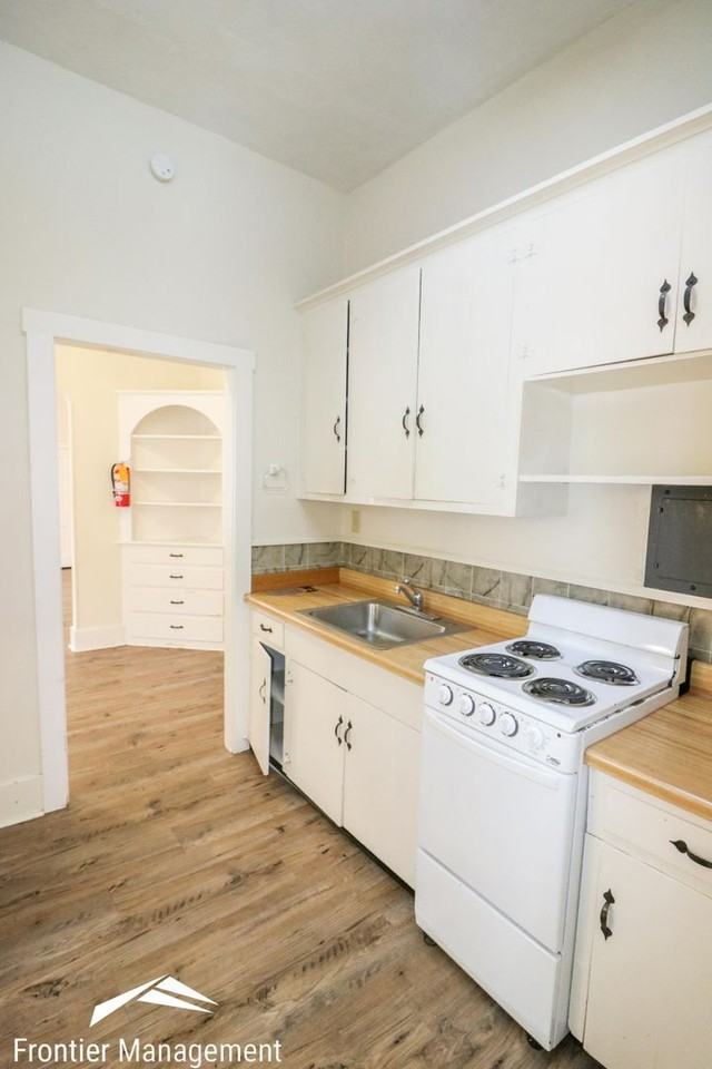 412 N 11th - Photo 5 of 10