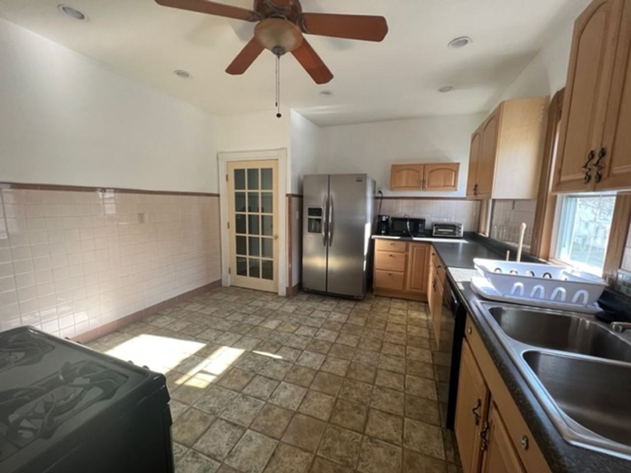 55 Kenmere Rd - Photo 3 of 18