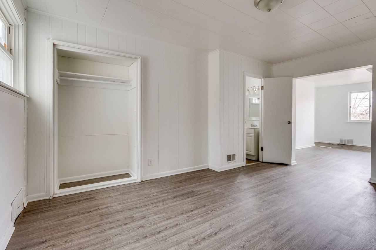 226 Locust Street - Photo 7 of 29