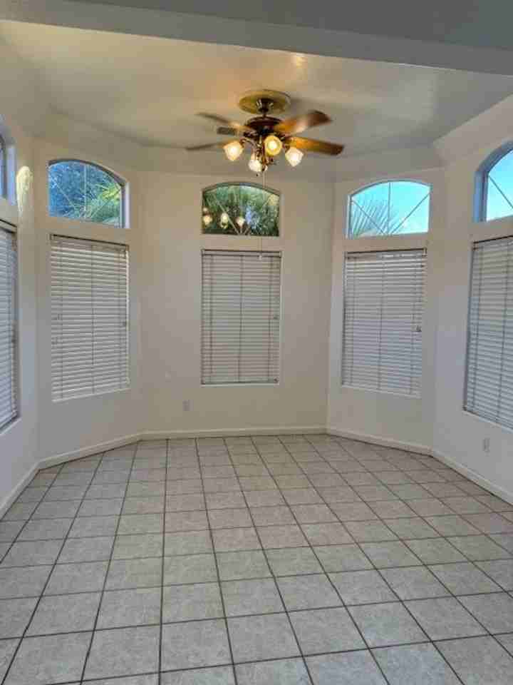 8706 Hoodsport Ave - Photo 4 of 13