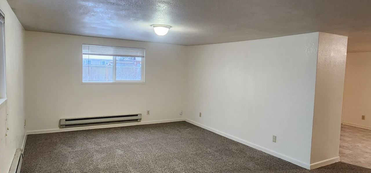 423 Waters Rd - Photo 2 of 20