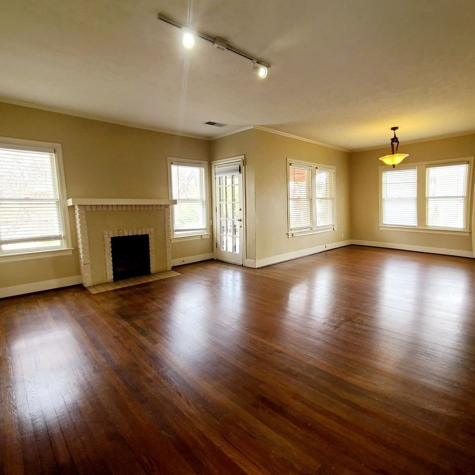 6012 Vickery Blvd - Photo 2 of 4