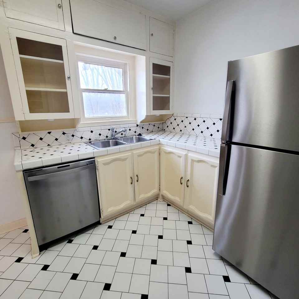 6012 Vickery Blvd - Photo 3 of 4