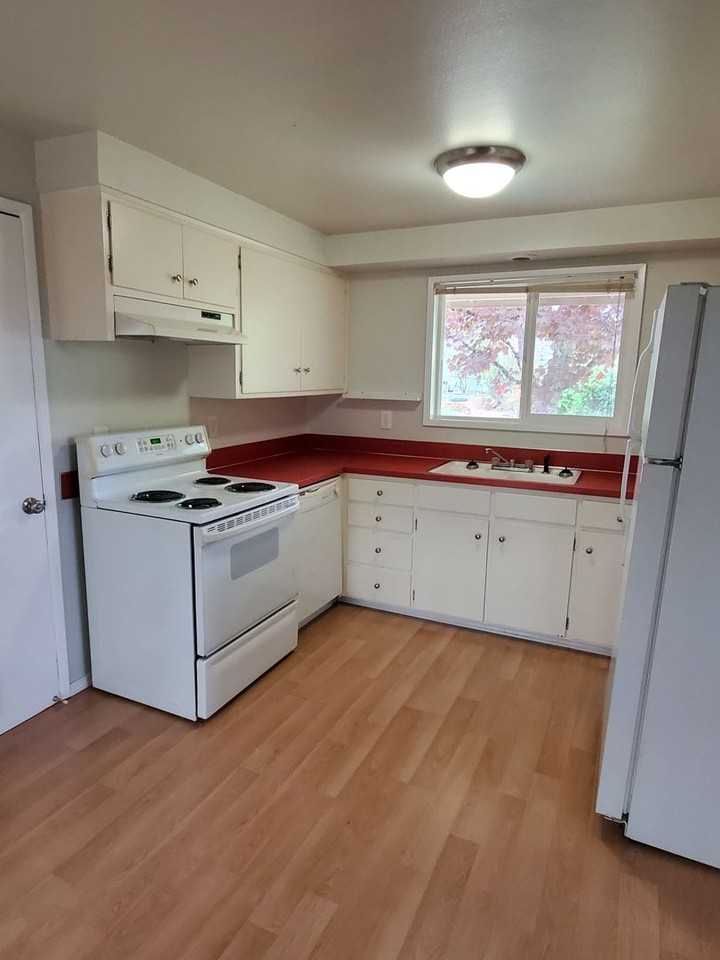 3943 Cornell Way - Photo 2 of 18