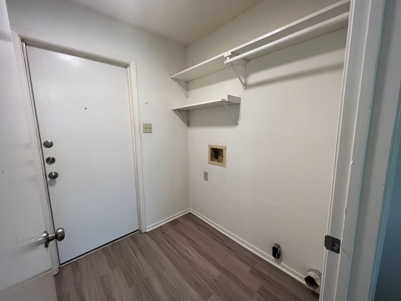 2113 Ramada Dr - Photo 4 of 29