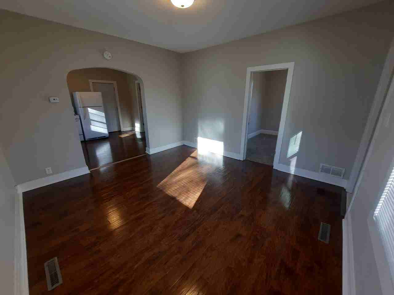 3814 8th Pl - Photo 5 of 15