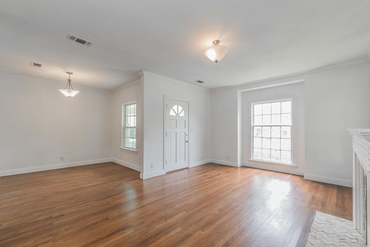 3701 W 4th St - Photo 7 of 23