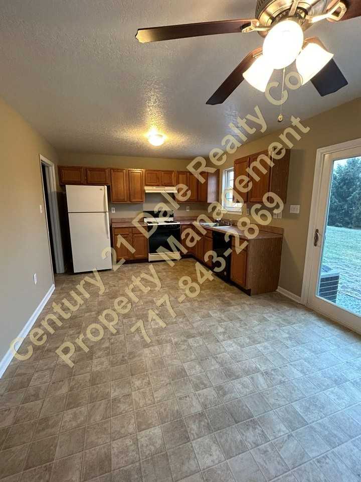 135 Charles Cir - Photo 2 of 19