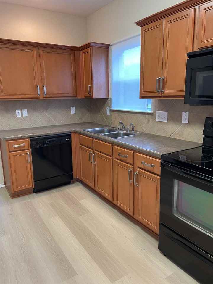 6413 Tierra Dr - Photo 4 of 40