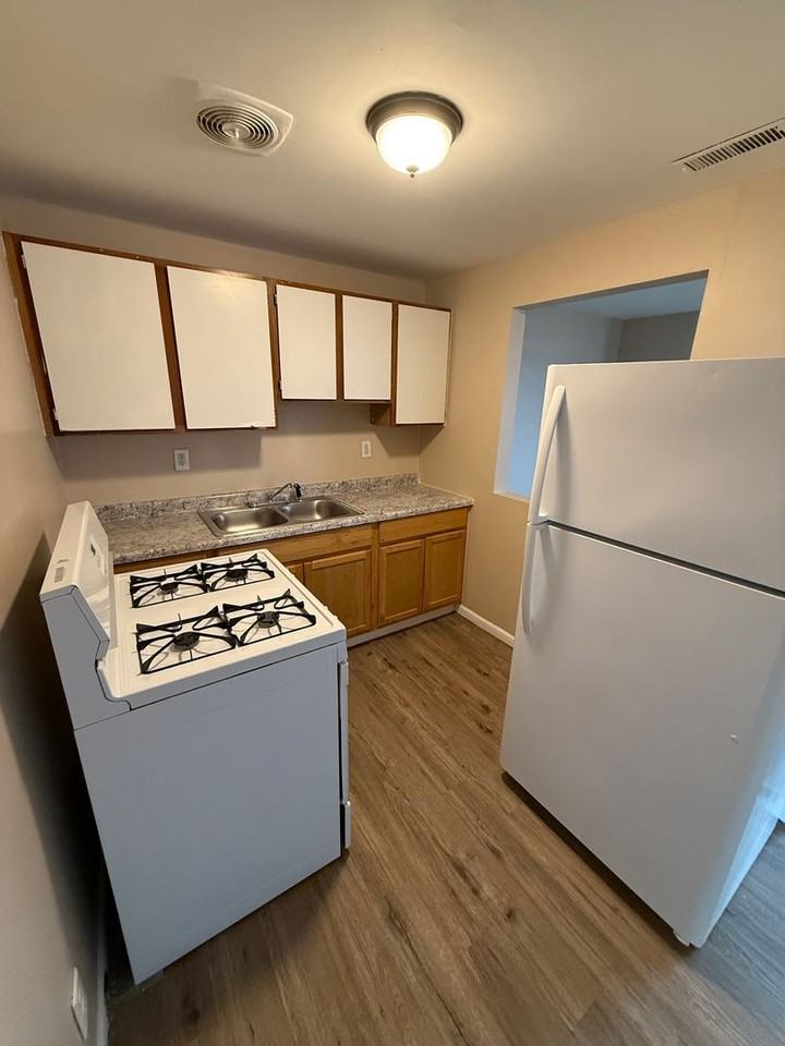 2755 Cooper Dr. - Photo 7 of 9