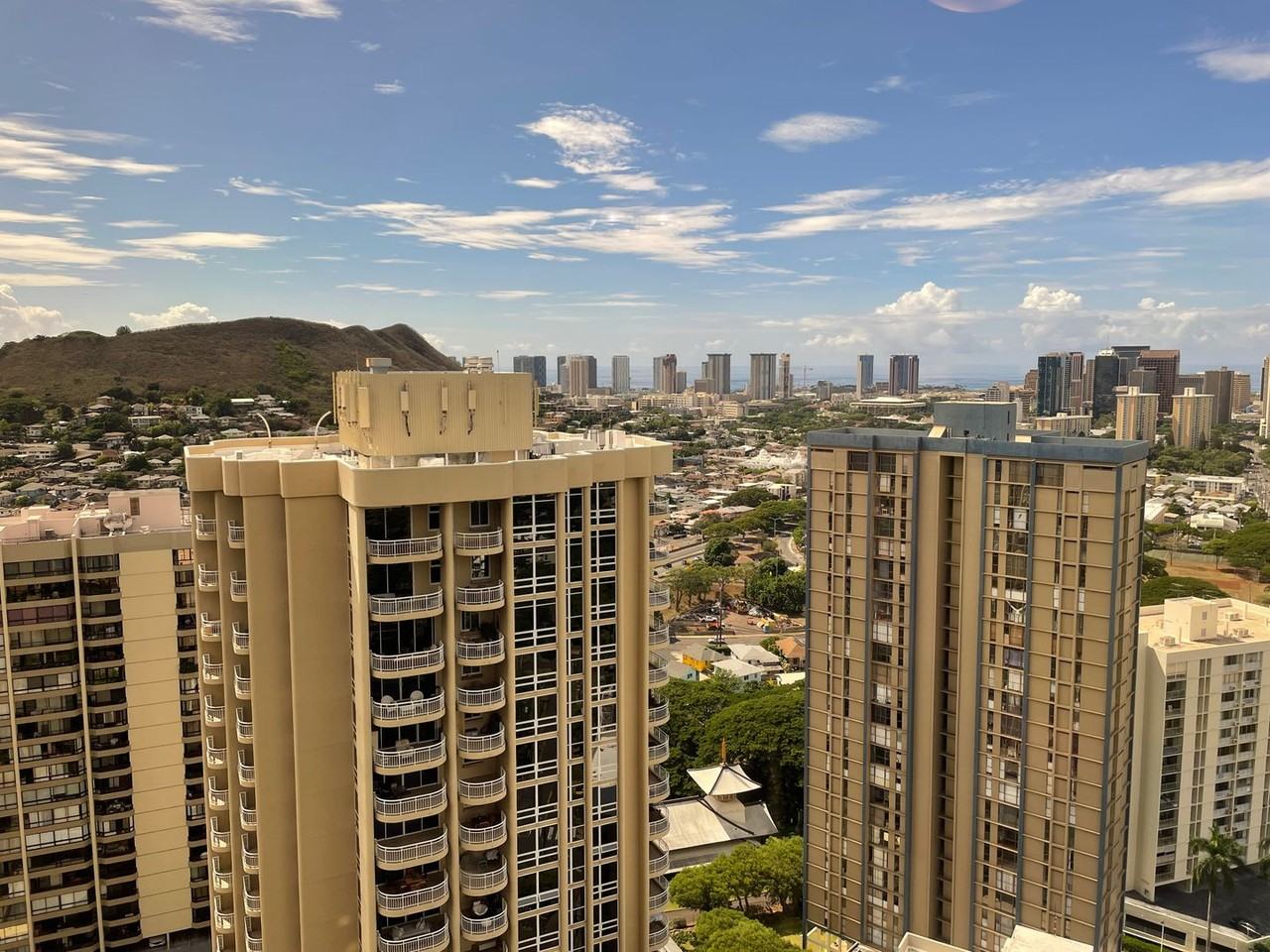 2101 Nuuanu Ave - Photo 4 of 12