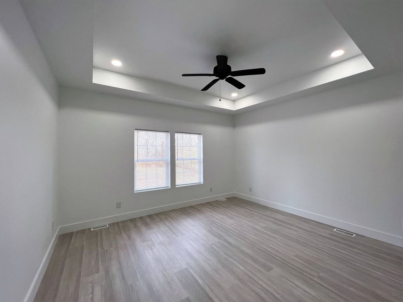 2439 Adams Ave - Photo 7 of 13