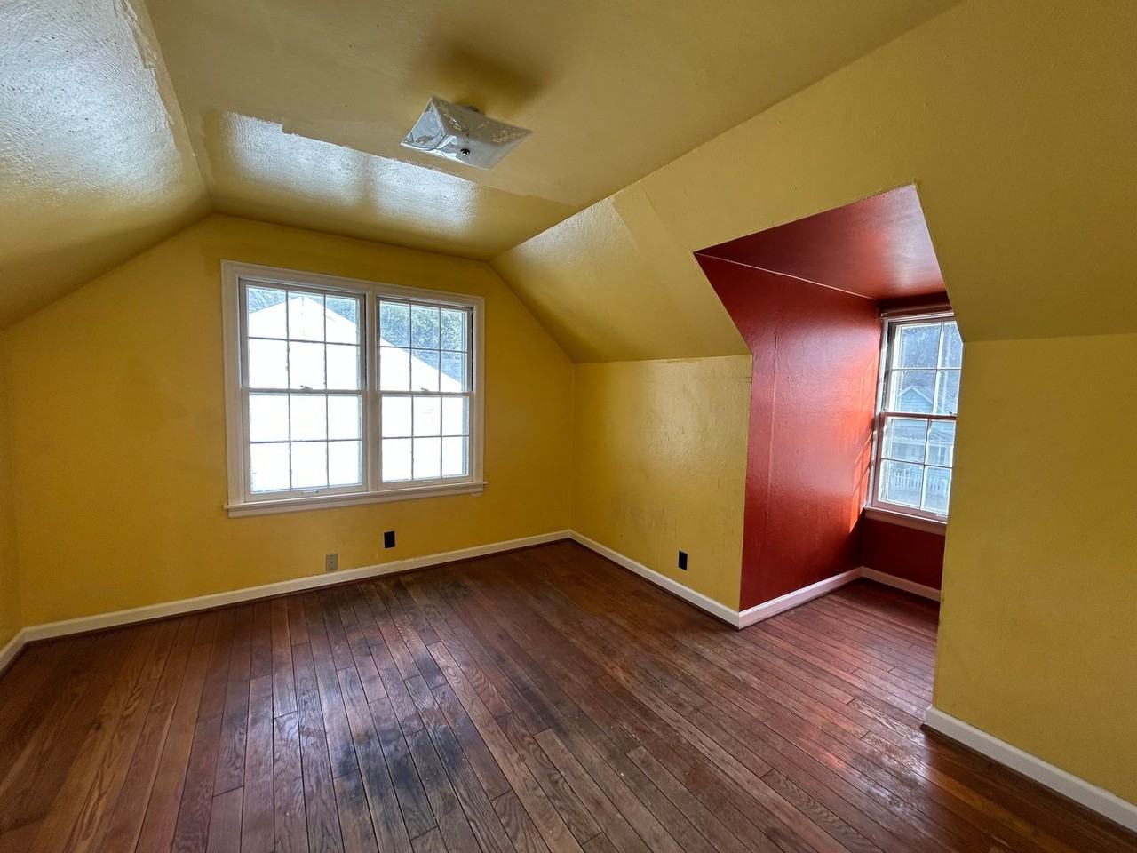 1329 N Elmer St - Photo 2 of 19