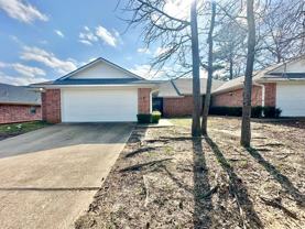 Colony Dr Duplex - Photo 1 of 1