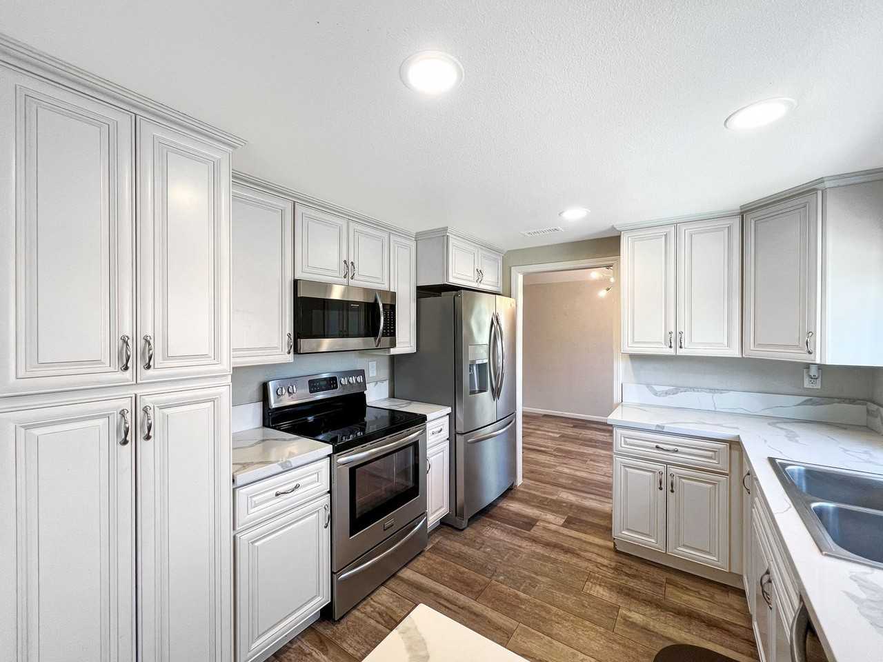 307 Dolo St - Photo 2 of 19