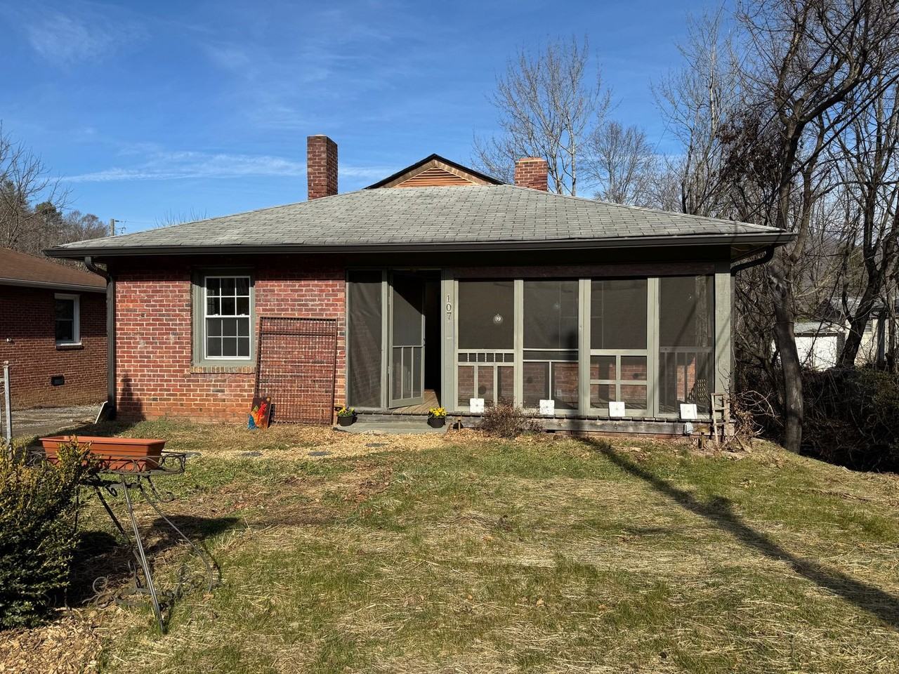 107 Gibbs St - Photo 2 of 32