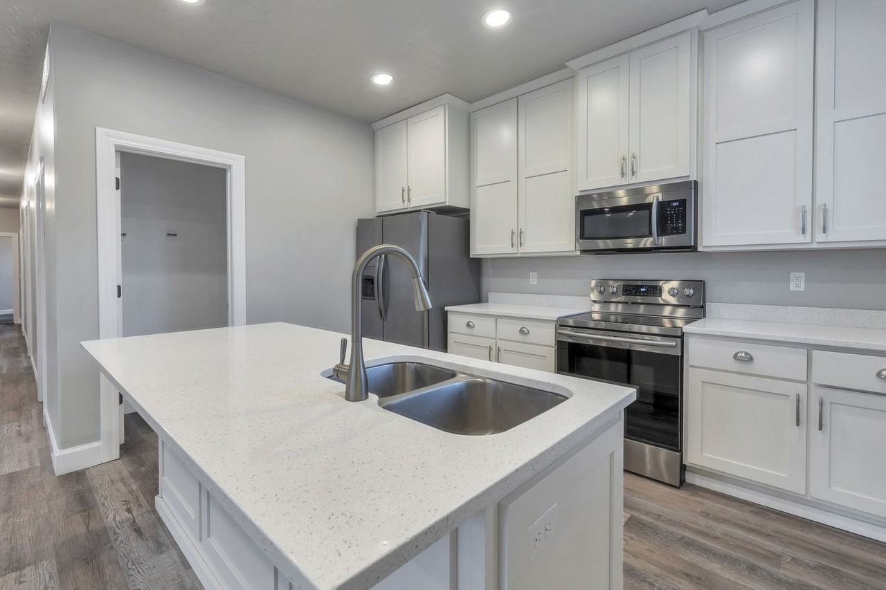 7166 S 1700 E - Photo 2 of 15