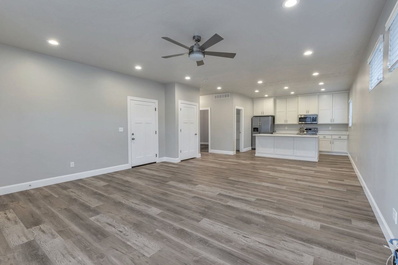 7166 S 1700 E - Photo 5 of 15