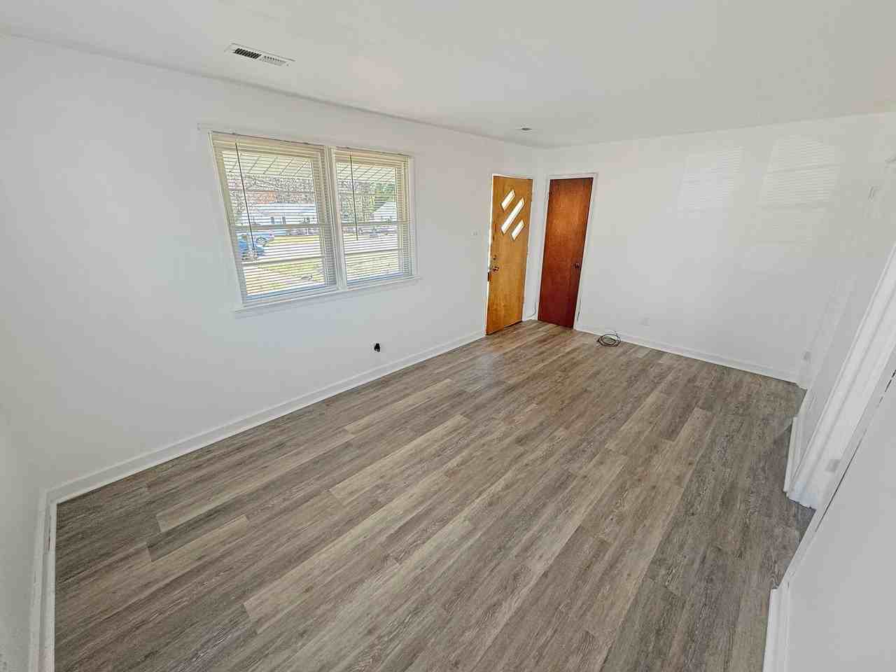 2616 N Skipwith Rd - Photo 2 of 9