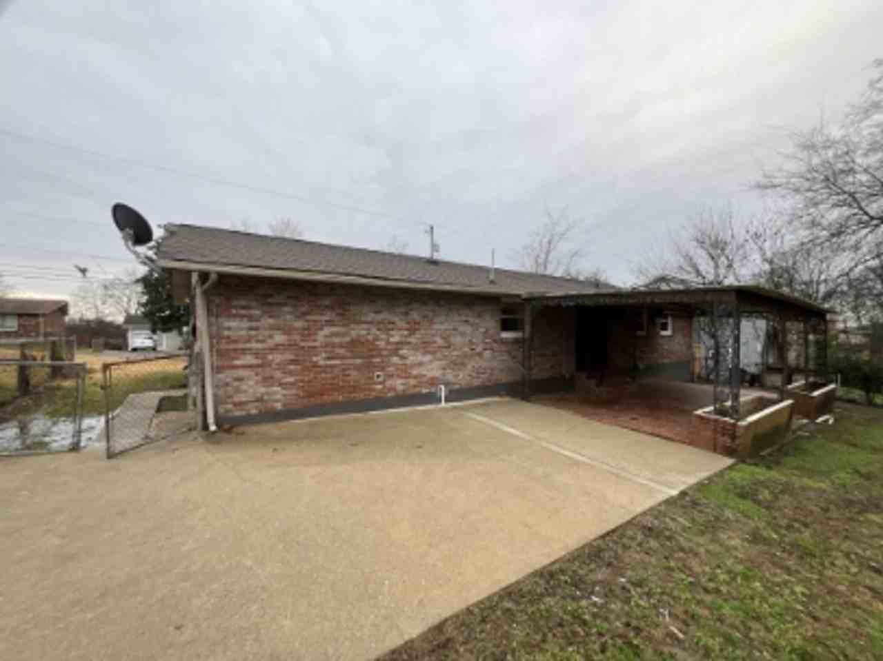 3219 Healy Dr - Photo 2 of 12