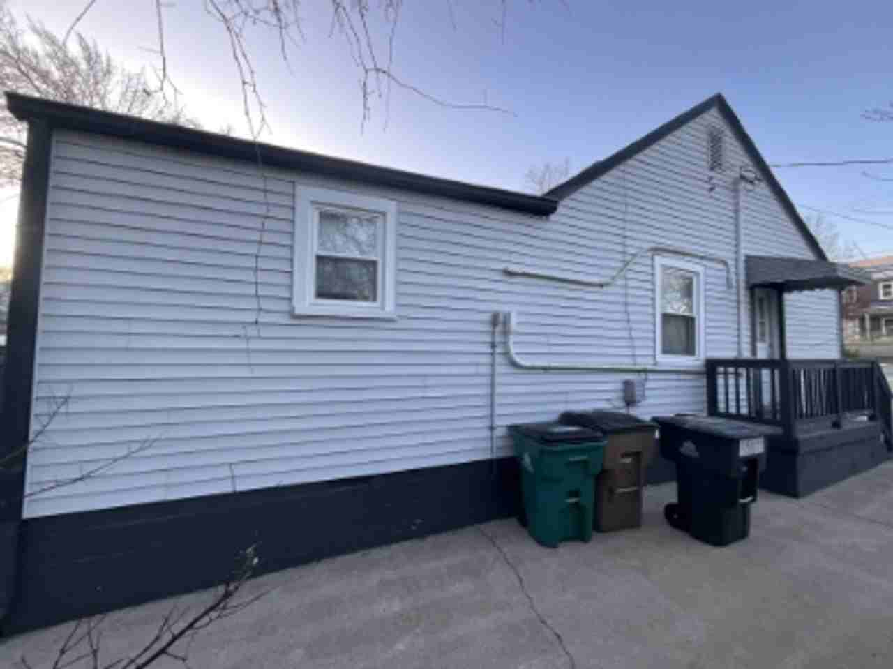 418 Croley Dr - Photo 2 of 11