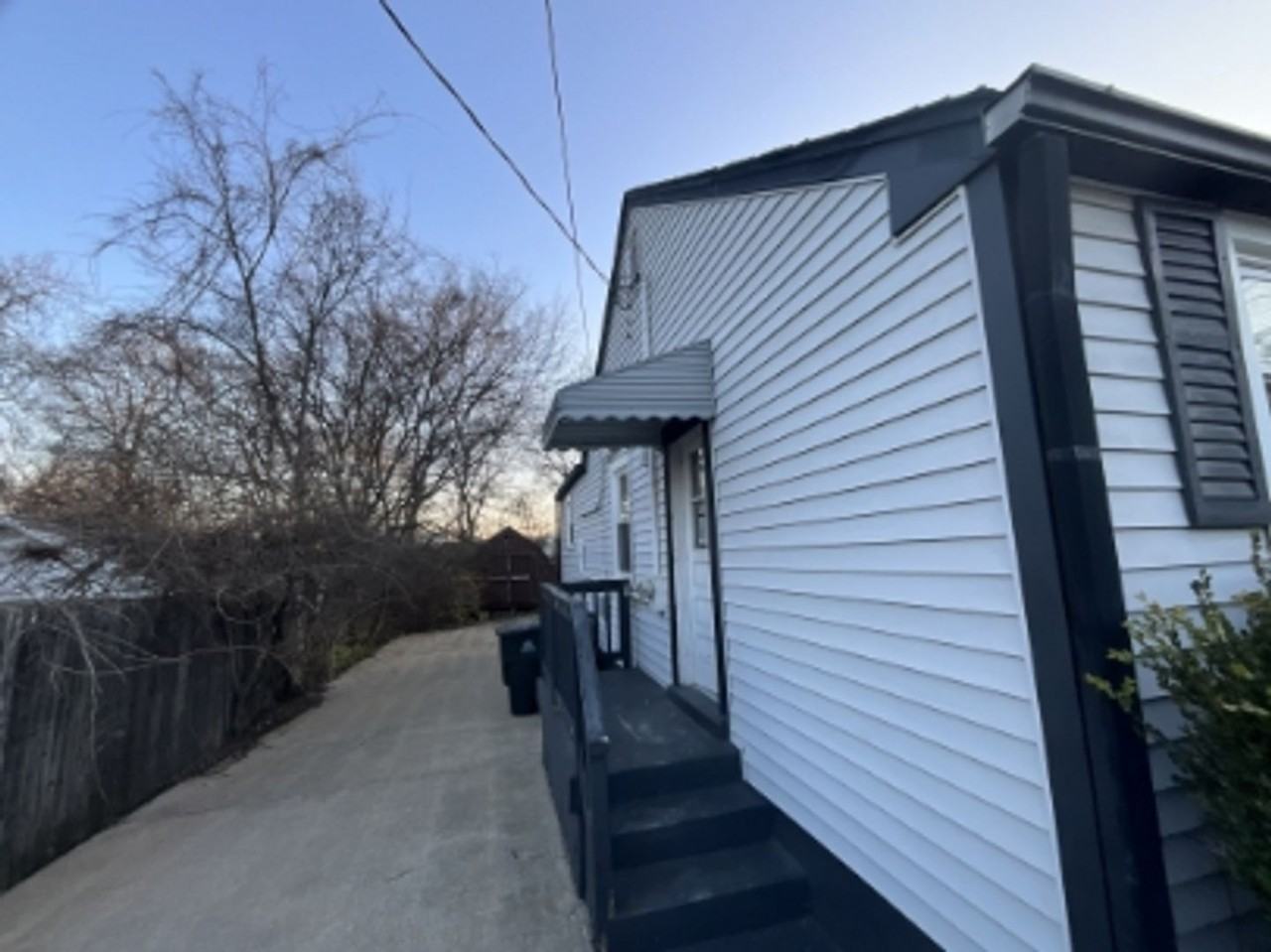 418 Croley Dr - Photo 3 of 11