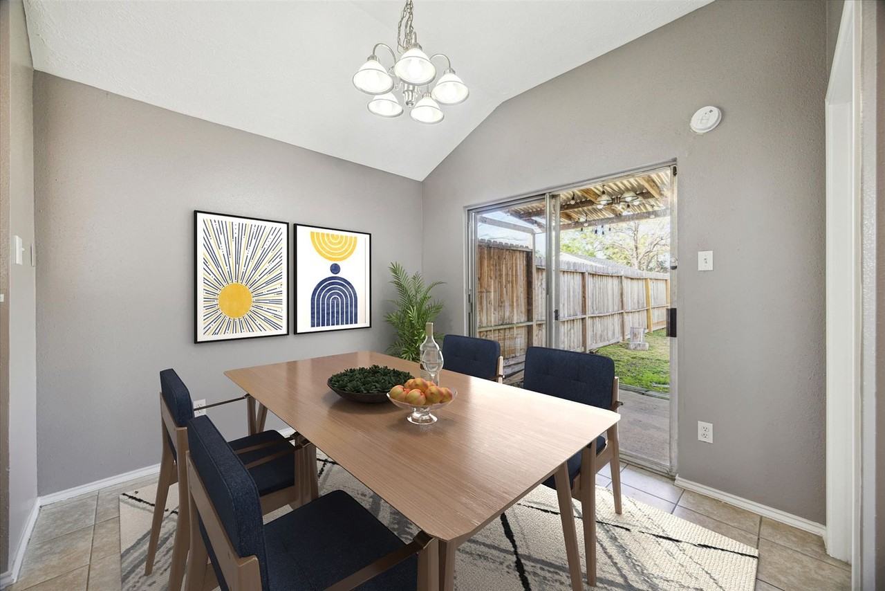 9438 Rippling Fields Dr - Photo 3 of 13