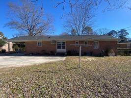 featured image of 1011 Veterans Rd