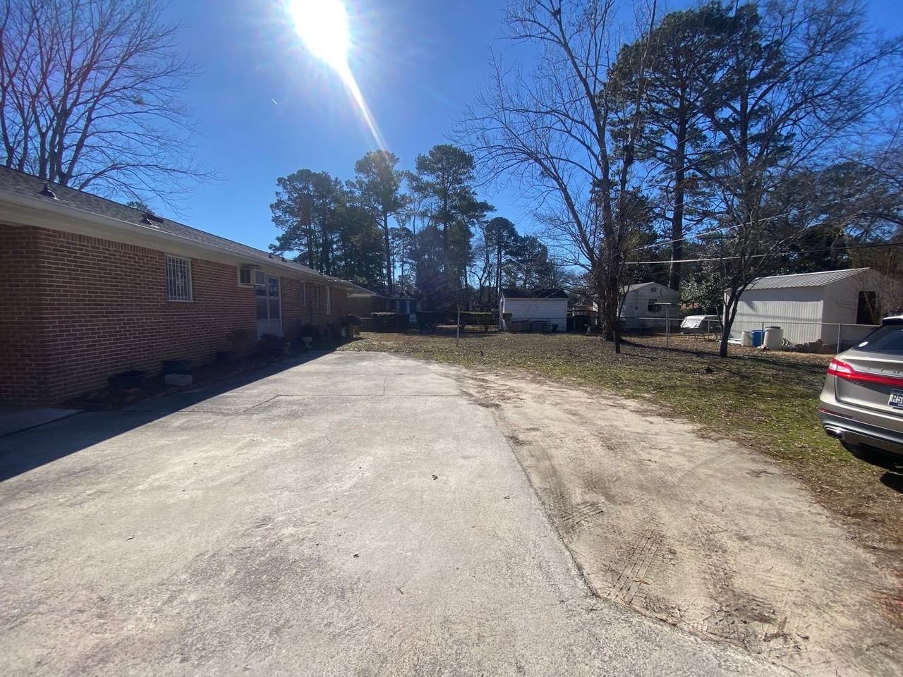 1011 Veterans Rd - Photo 4 of 26