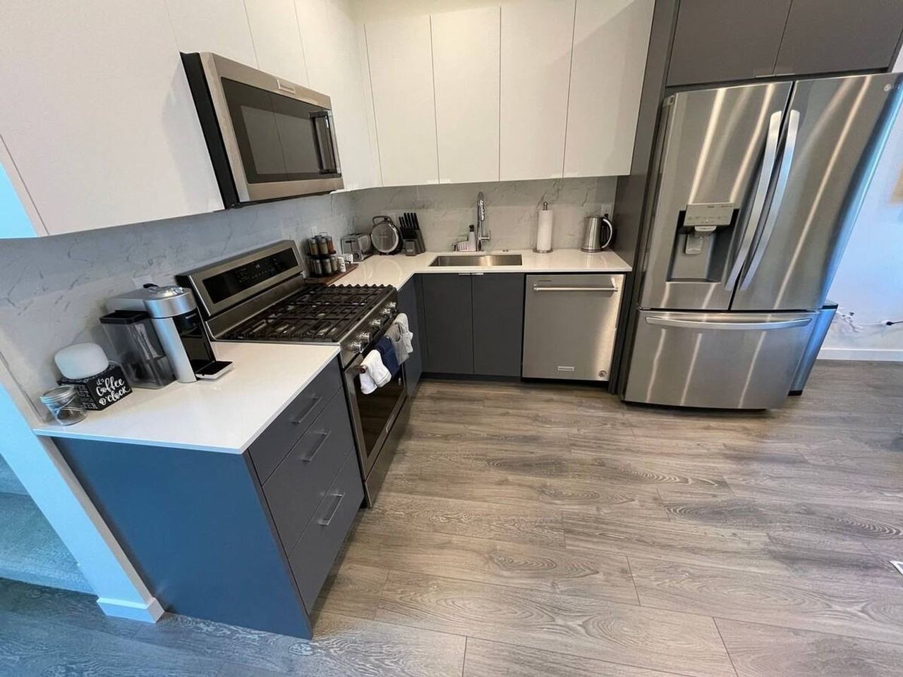 2214 S Charles St - Photo 3 of 24