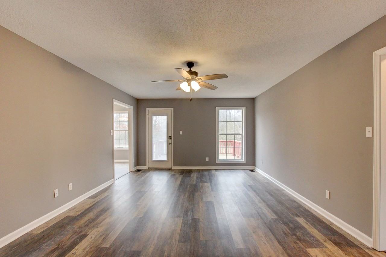 2955 Charlie Sleigh Rd - Photo 2 of 14