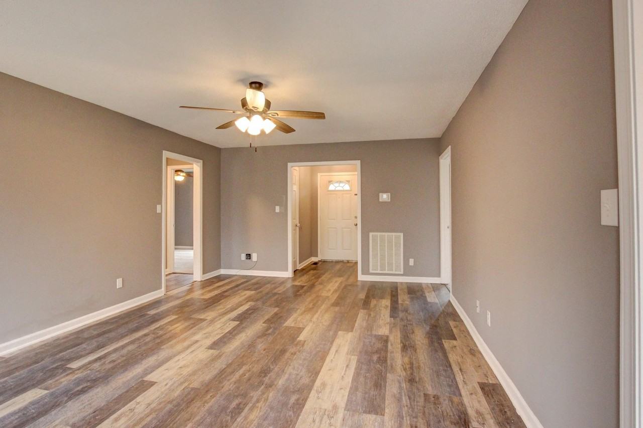 2955 Charlie Sleigh Rd - Photo 3 of 14