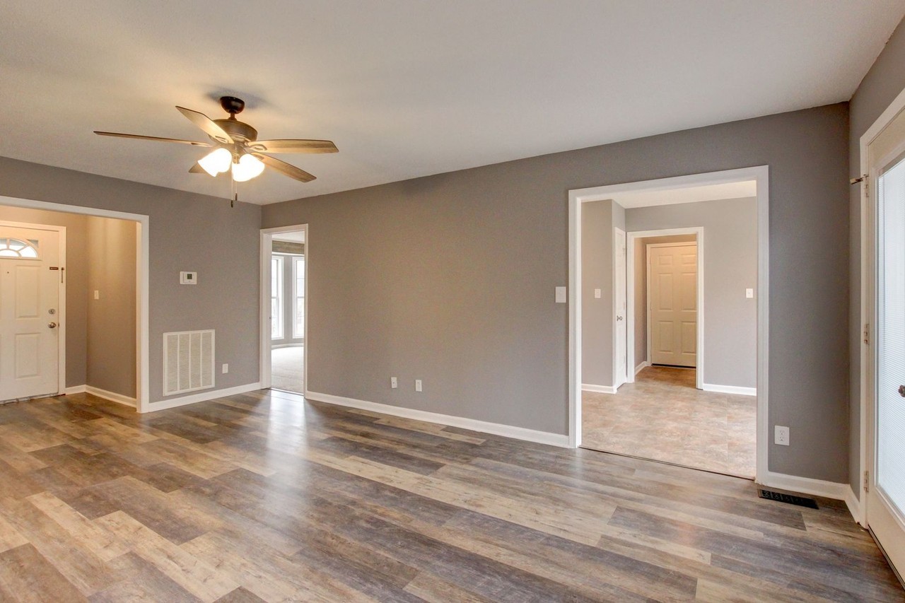 2955 Charlie Sleigh Rd - Photo 4 of 14