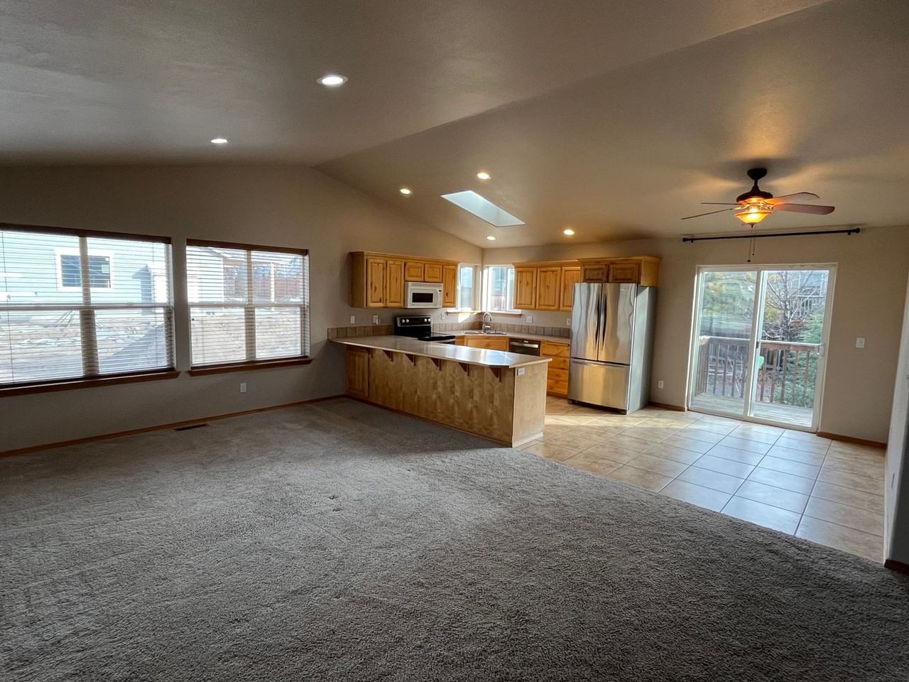 2901 Ne Pinnacle Pl - Photo 2 of 16