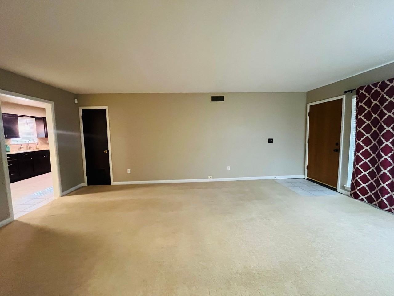 3912 Nw 58th St - Photo 4 of 25