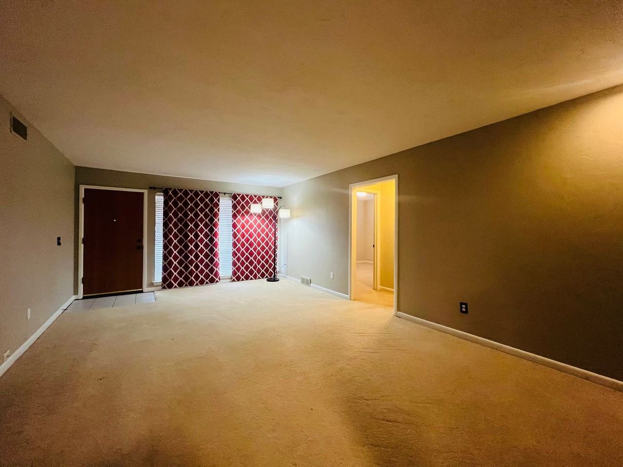 3912 Nw 58th St - Photo 7 of 25