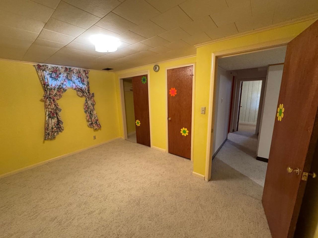 330 Silver Ct - Photo 7 of 20