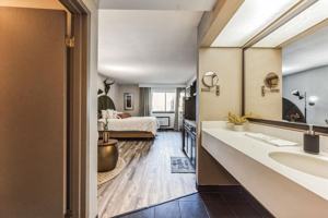 featured image of 517 Grand Canyon Dr