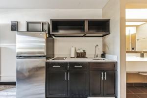 featured image of 517 Grand Canyon Dr