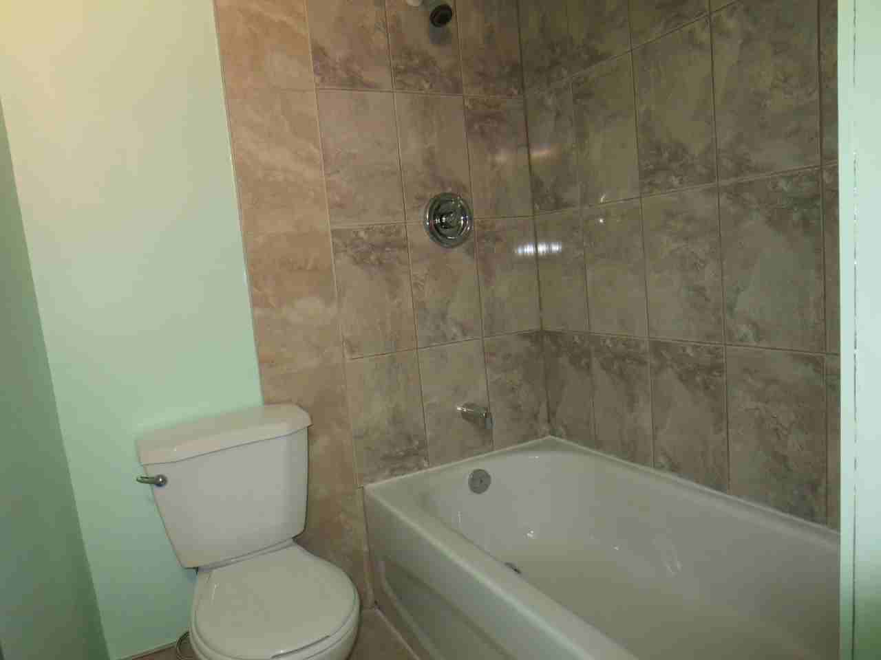 1705 50 Street Southeast - Photo 3 of 9