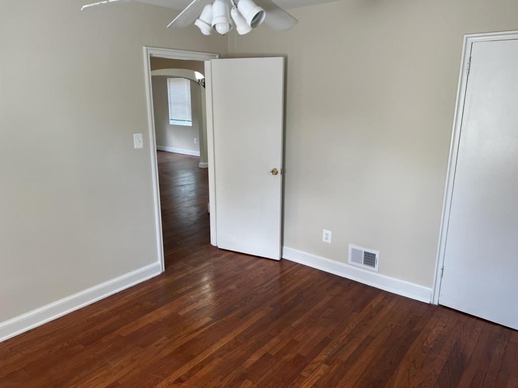 933 N Cleveland St - Photo 7 of 17