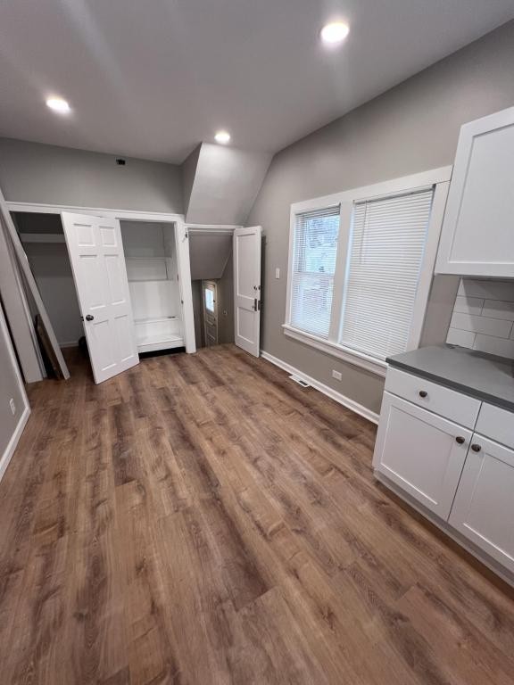 1172 Oliver St - Photo 2 of 11