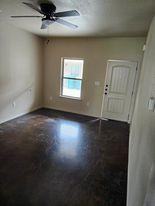 1327 Greens Private Dr - Photo 2 of 6