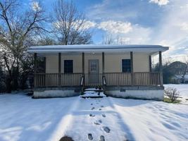 featured image of 211 Leonard St