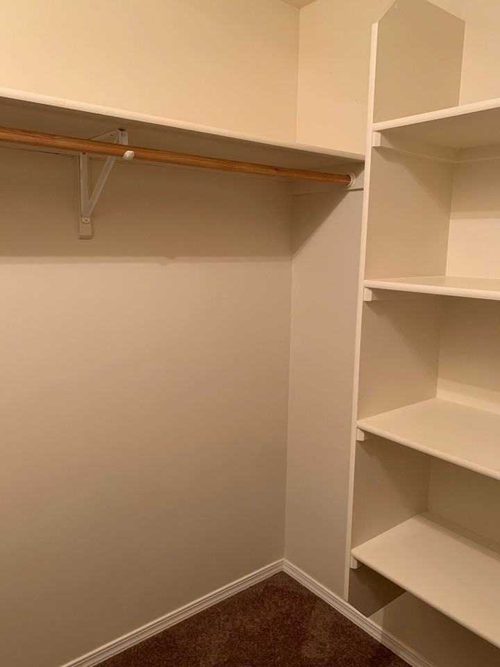 820 14th Ave E - Photo 3 of 23